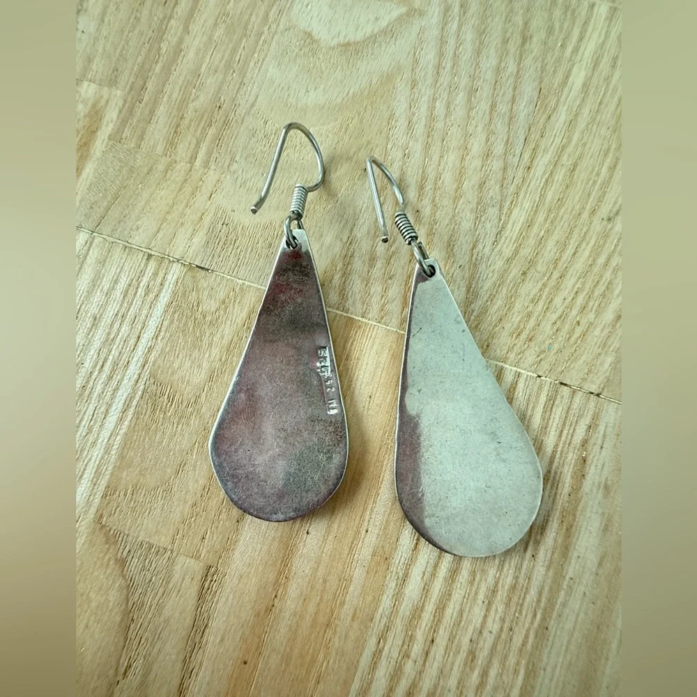 Vintage southwestern style 925 Sterling silver and black inlay teardrop earrings